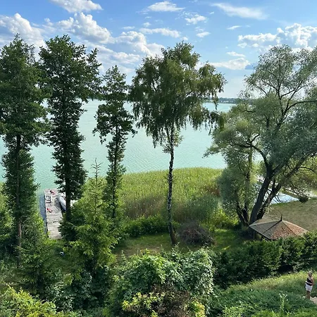 Holiday home Dom Z Linia Brzegowa Nad Jeziorem Rynskim - Mazury