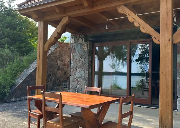Holiday home Dom Z Linia Brzegowa Nad Jeziorem Rynskim - Mazury